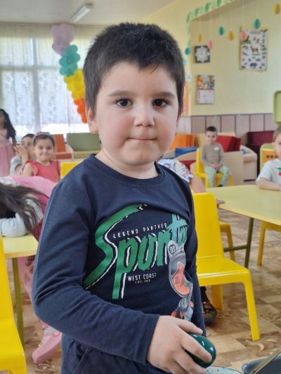 Великденско боядисване на яйца група Мечо Пух  - ДГ Трети март - Плевен